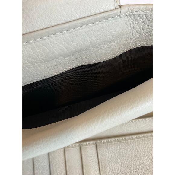 Gucci Cream Leather Logo Wallet, about 7 x 4"- SN 181668-0959 - Picture 5 of 6